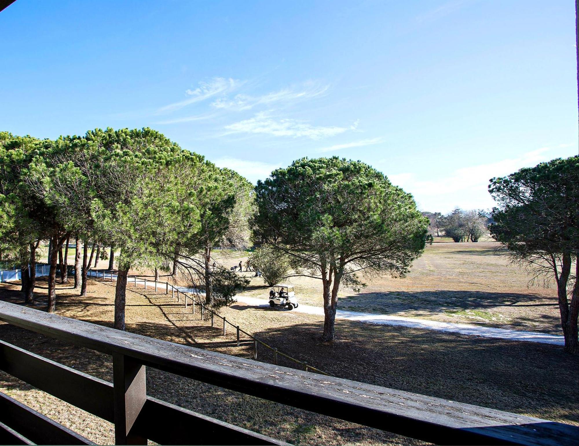 Vert Paradis - Vue Apaisante Sur Golf, Pins Parasols, 2E Etage - 80 M2 Dont Terrasse Avec Pergola, 2 Chambres, 3Et Iles, 3 Clim, Wifi - Piscine, Parking Et Park A Velos, Ascenseur - En Option Linge, Menage - Pistes Cyclables, Mer A Proximite 생시프리앙 외부 사진